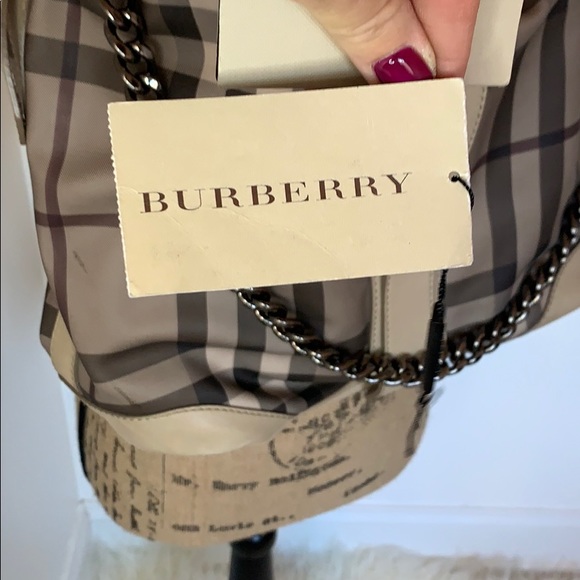 Burberry bucket bag with dustbag and tags - Picture 6 of 14